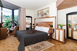 ����� - Best Western Santakos ****